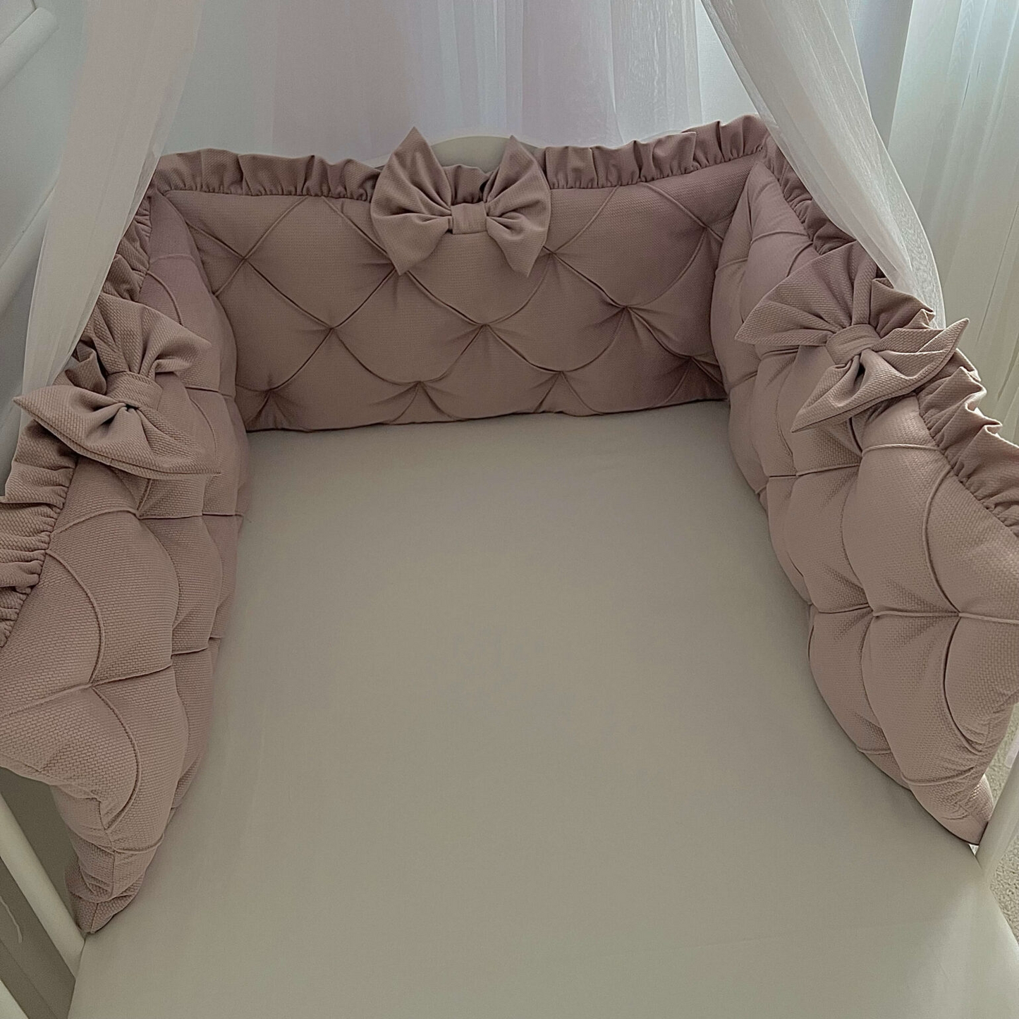 Bettumrandung gesteppt