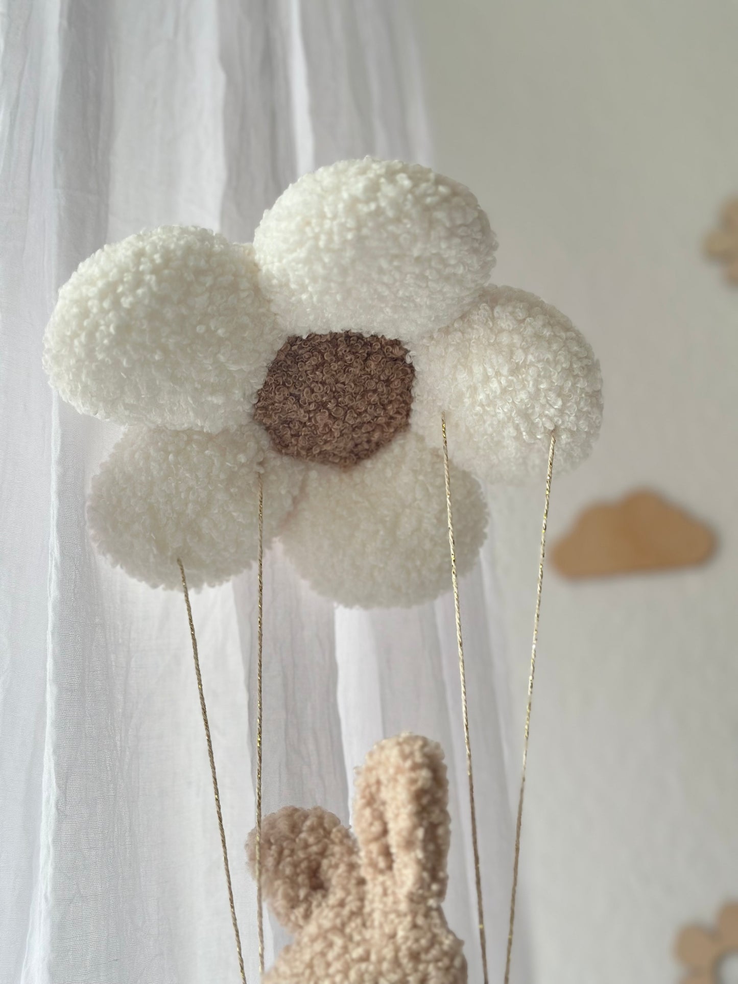 Hasen Mobile mit Gänseblume