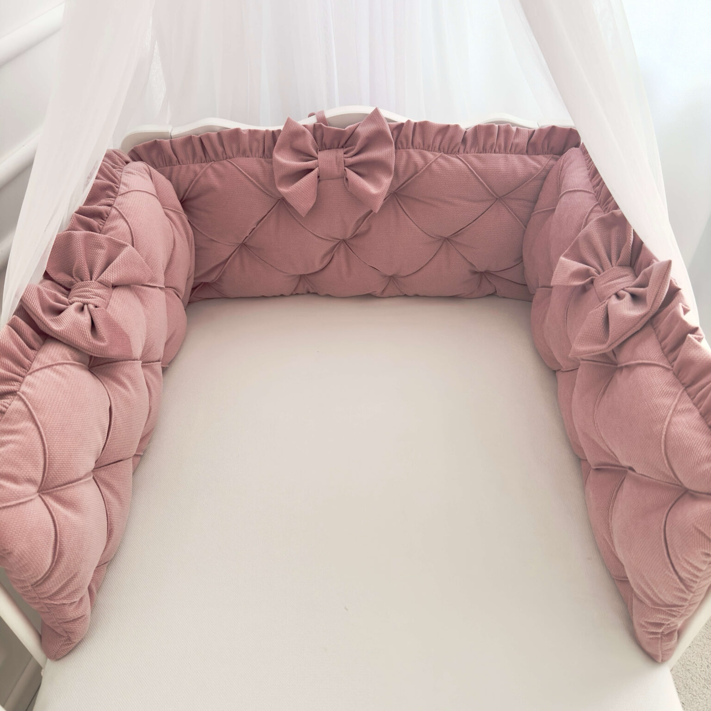 Bettumrandung gesteppt