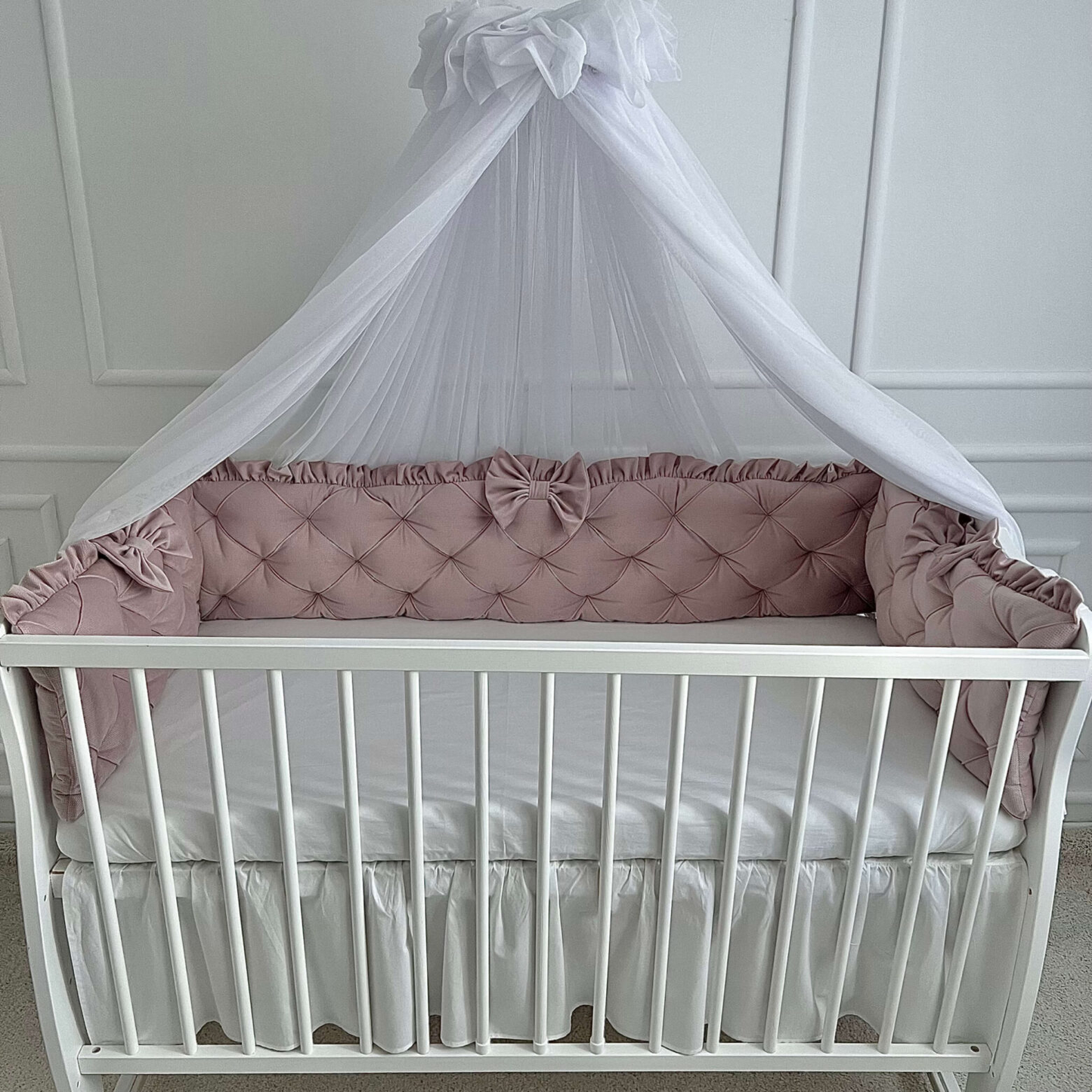 Bettumrandung gesteppt