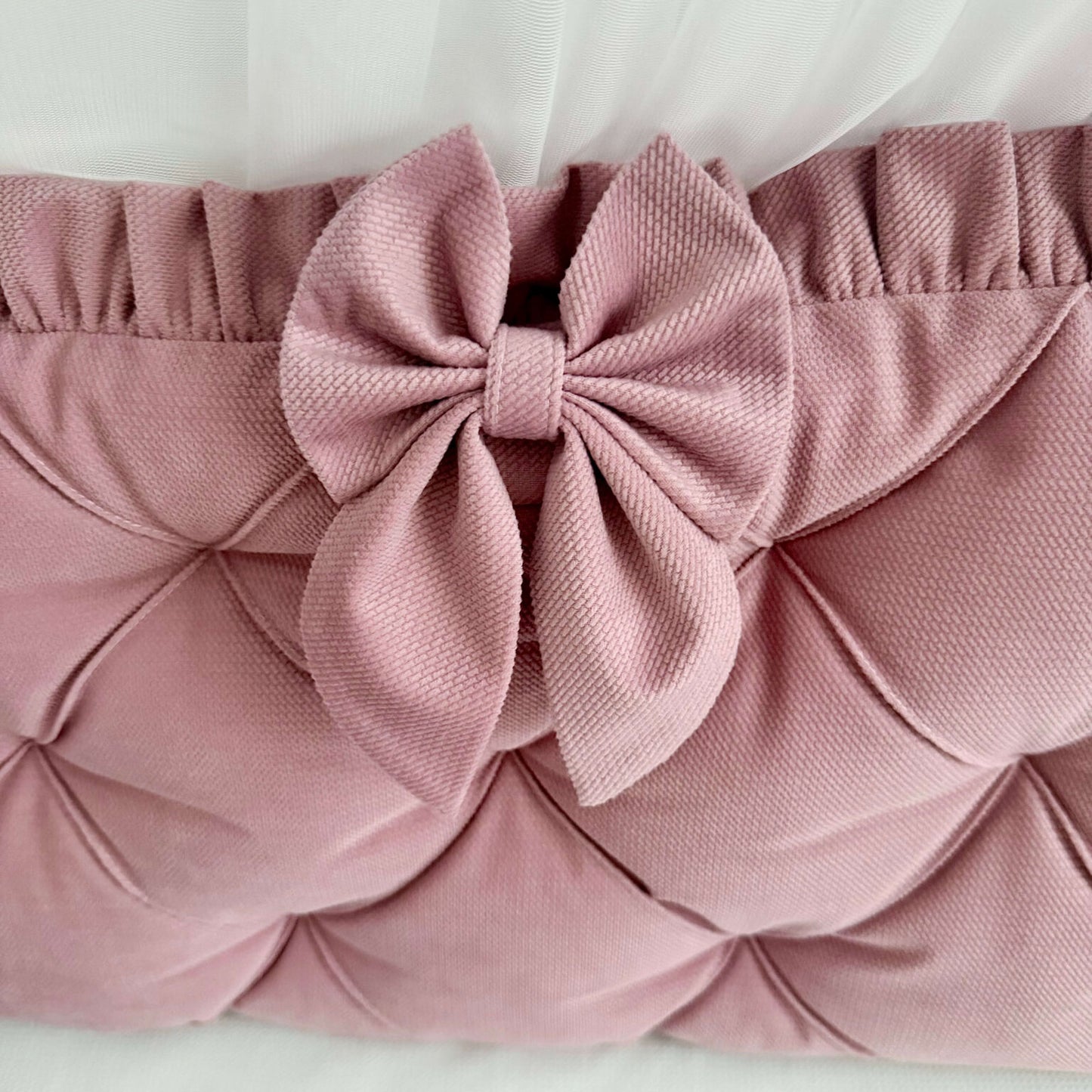 Bettumrandung gesteppt